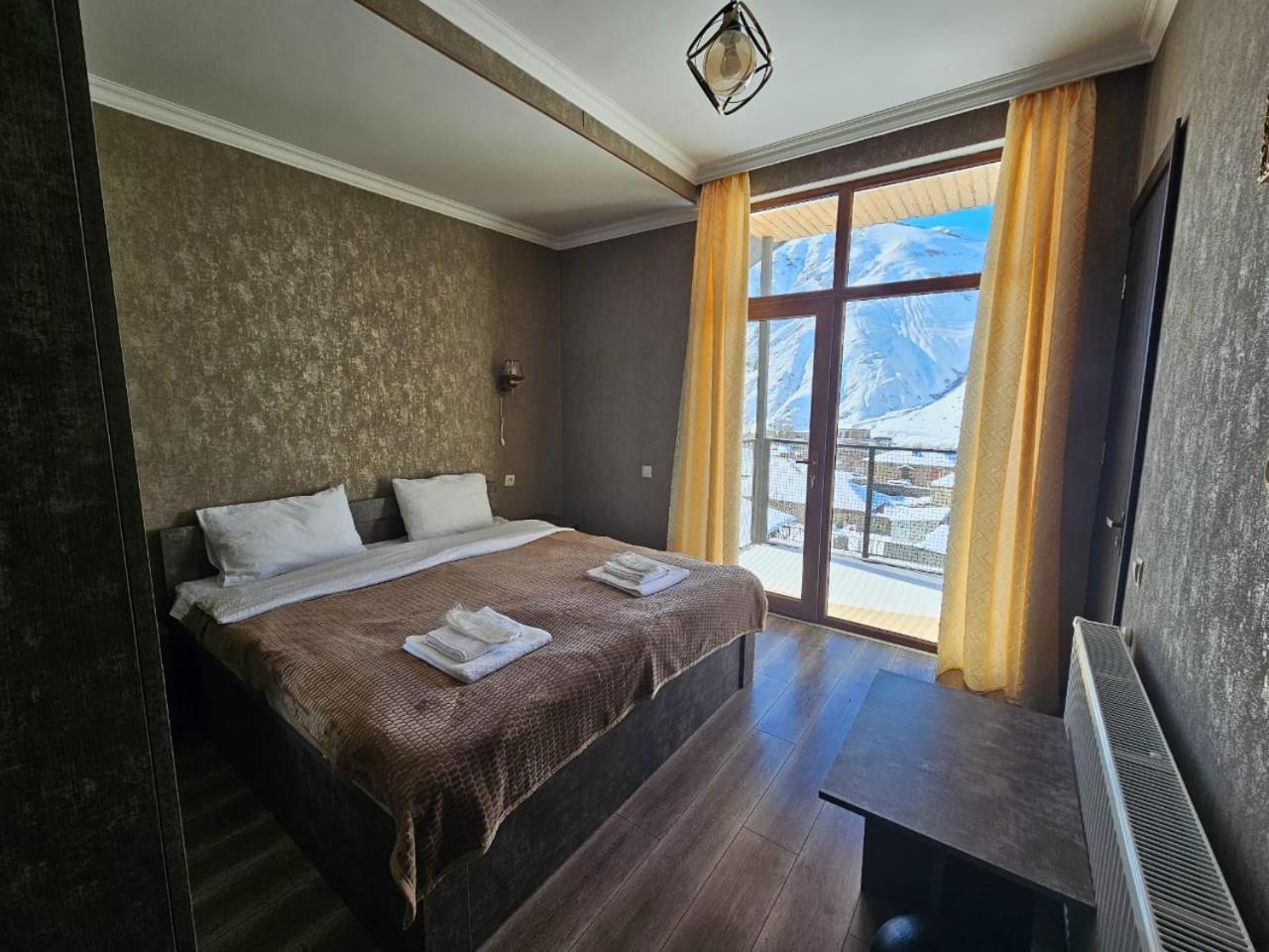 Discover Kazbegi Hotel Esterno foto